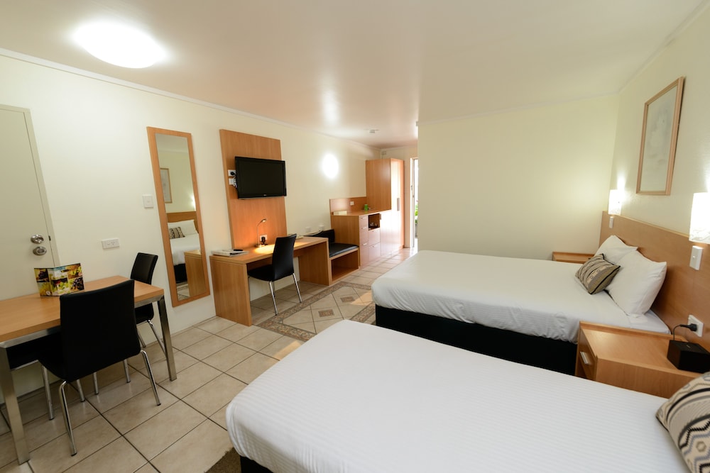 Country Comfort Bundaberg 22/74