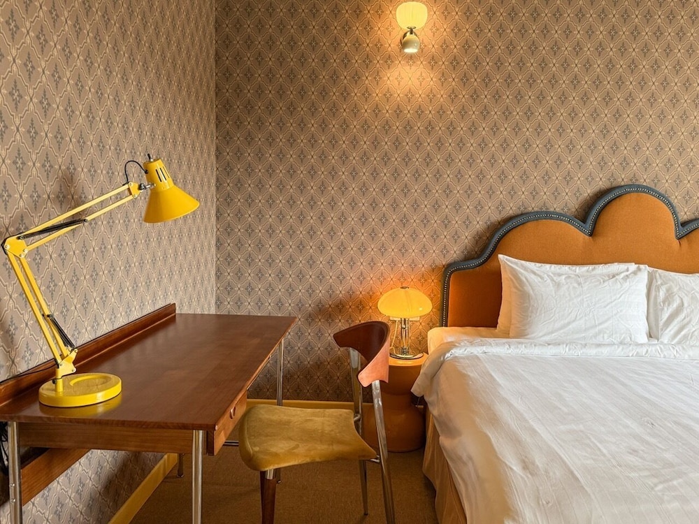 The Tres Hotel 31/67