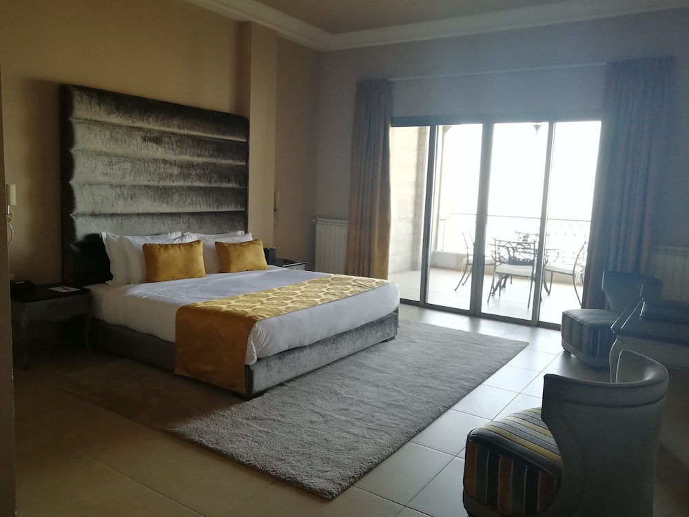 Cherry Blossom Boutique Hotel 11/69