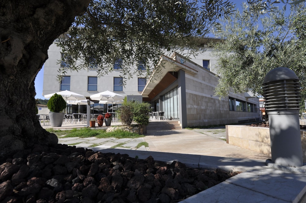 Palau de Girona 79/86