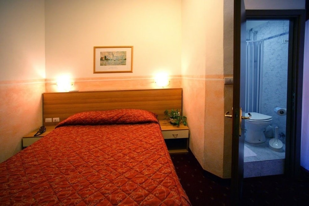 Assarotti Hotel 16/52