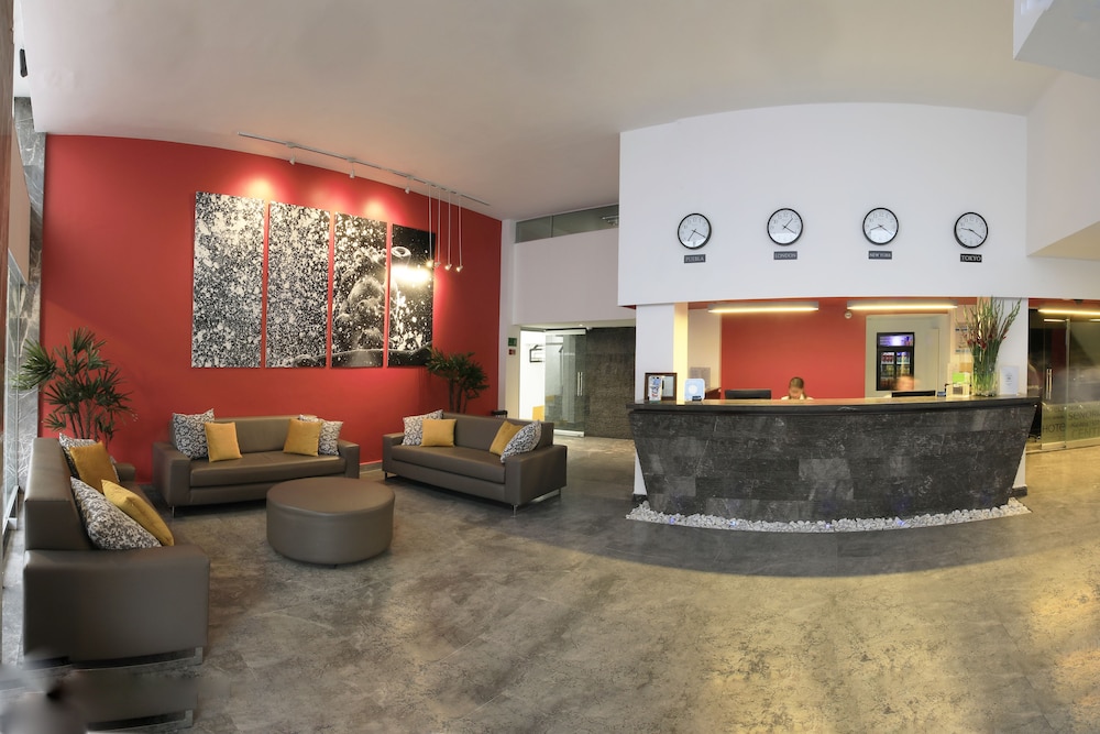 Hotel Senorial 8/56