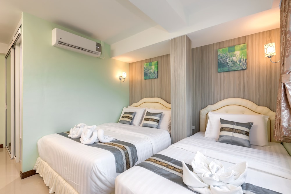 RoomQuest Suvarnabhumi Airport Rom Klao 17/55