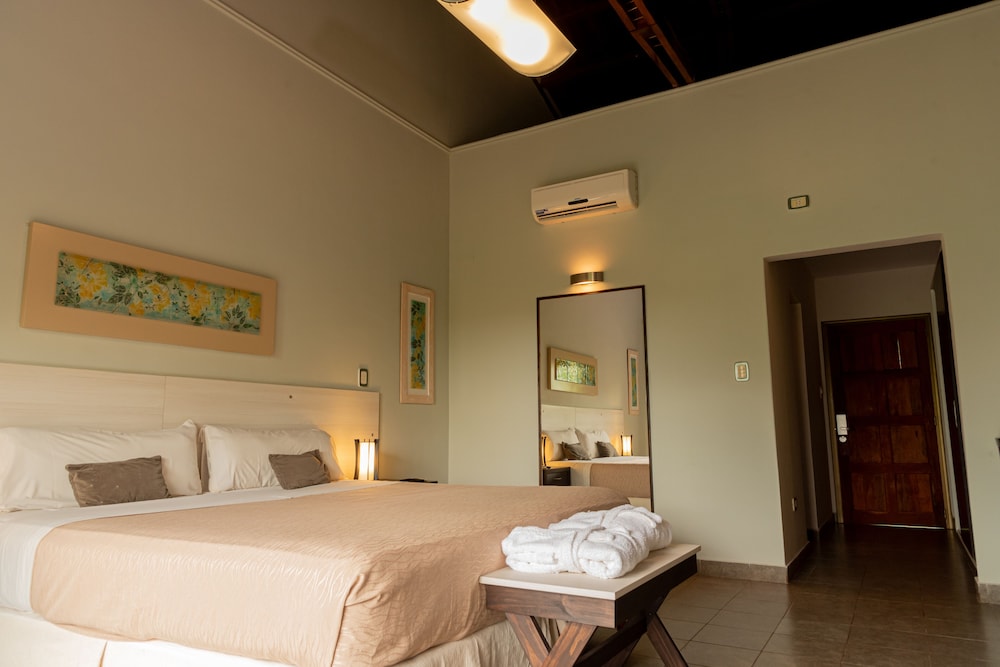 LUXURY, DOUBLE BED, BALCONY