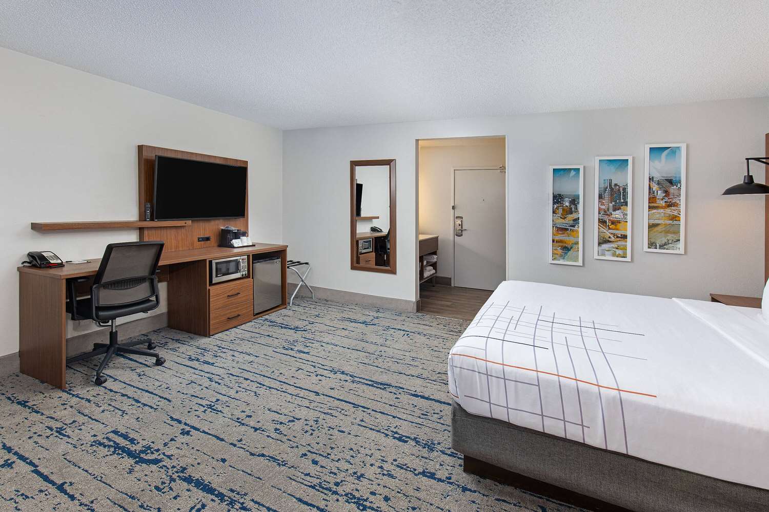 La Quinta Inn & Suites by Wyndham Nashville Airport 19/63