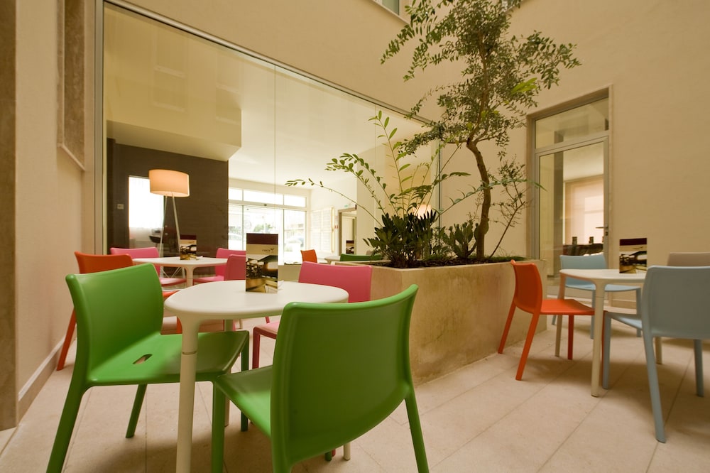 Eos Hotel 62/72