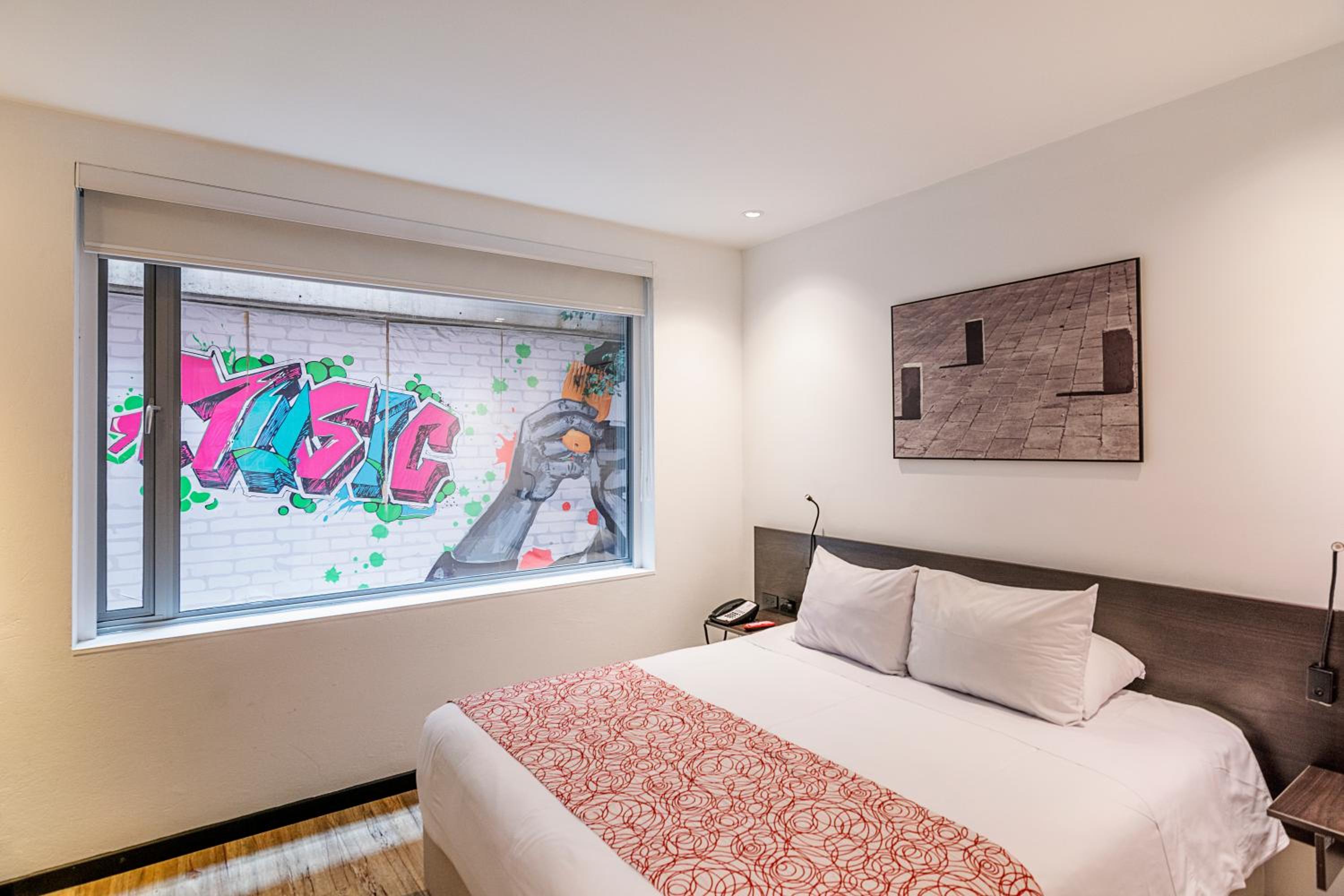 Room, Queen Bed
