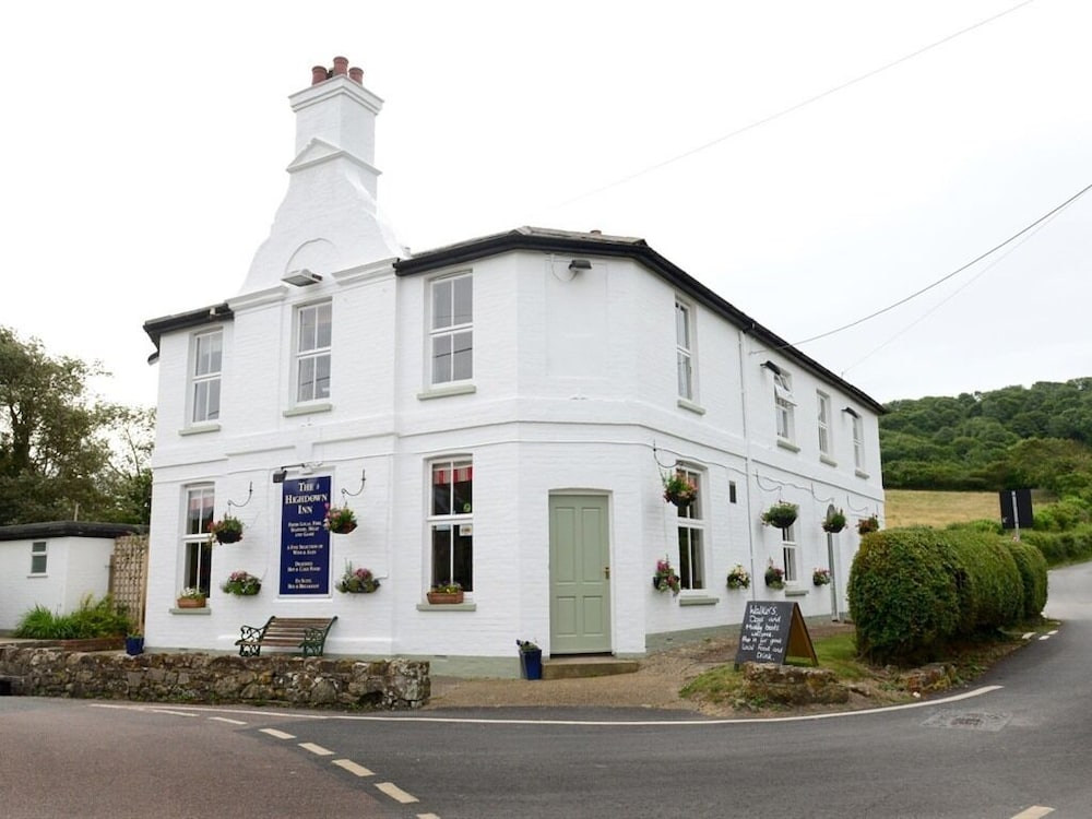 The Highdown Inn 1/14