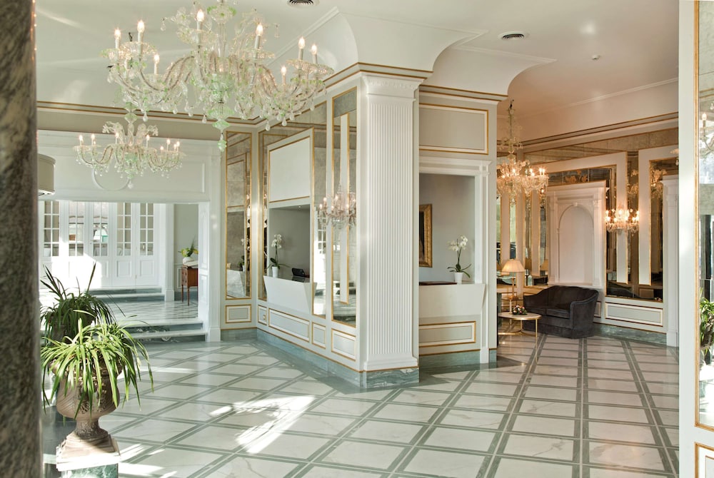 Grand Santa Lucia Hotel 6/43
