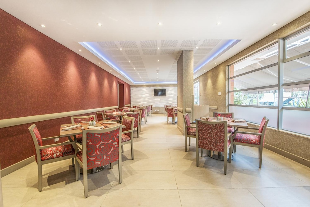 Hotel Plaza Suites 46/65