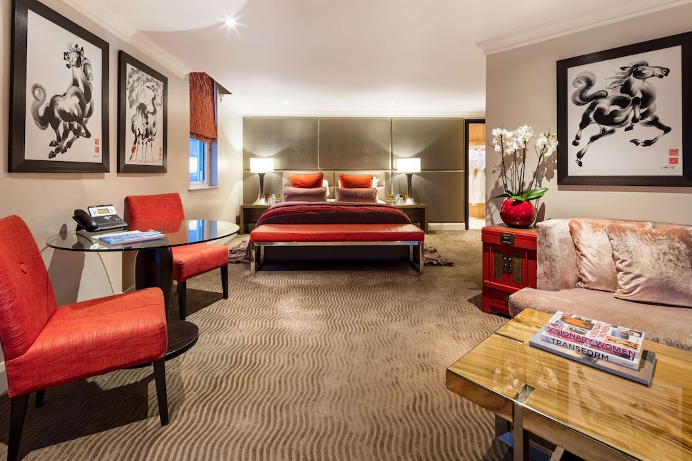 Radisson Blu Edwardian Mercer Street Hotel 51/71
