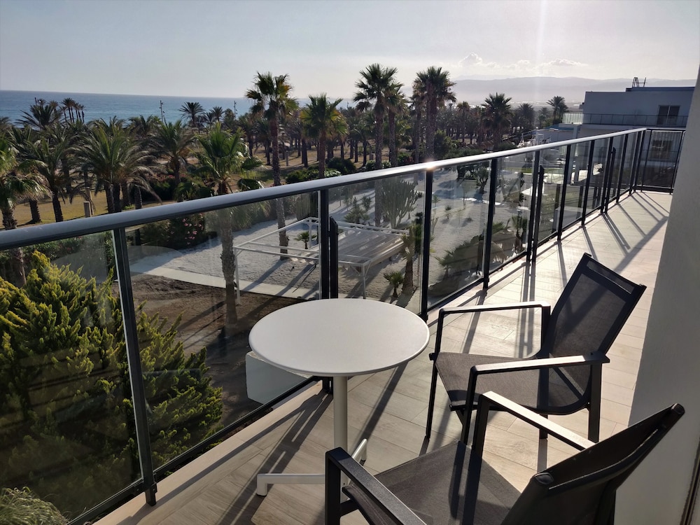 Cabogata Jardin 74/89