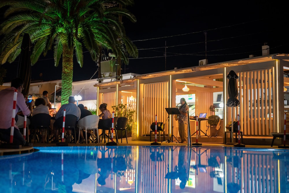 Dionysos Hotel Suites in KASSANDRA