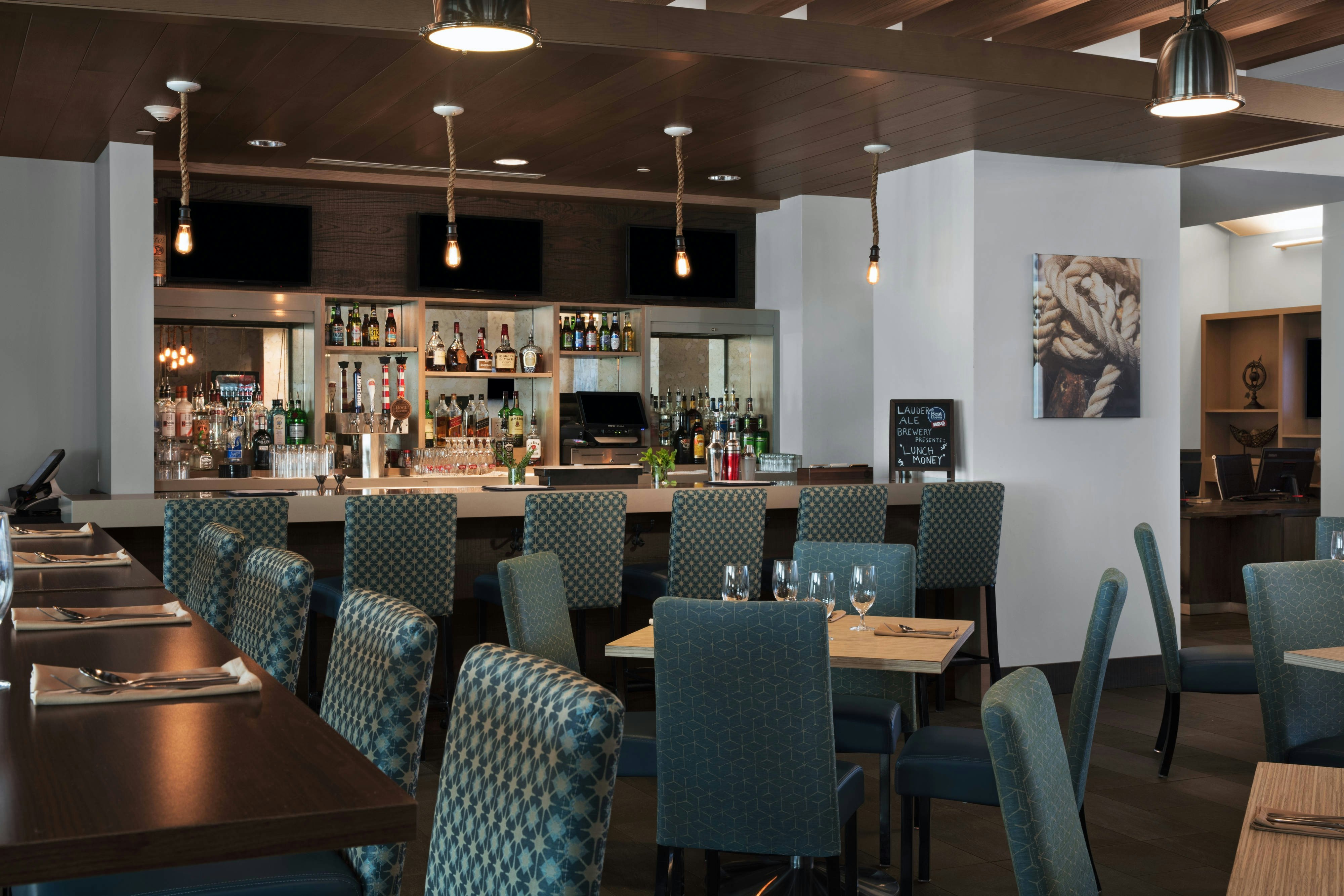 FOUR POINTS BY SHERATON FORT LAUDERDALE AIRPORT/CRUISE PORT 4/10