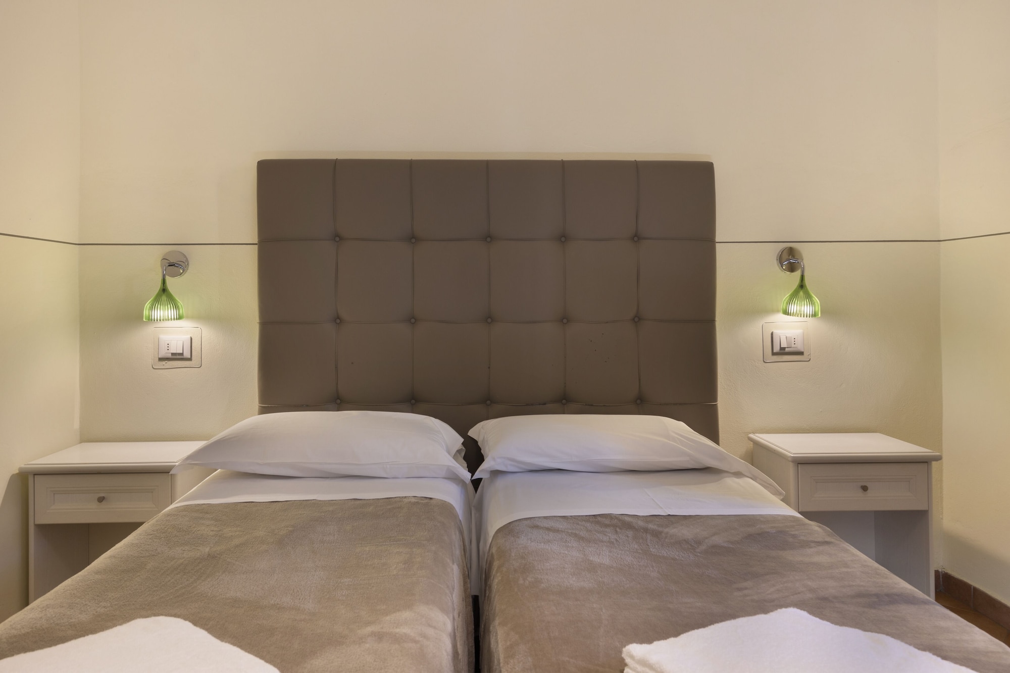 STANDARD, DOUBLE BED