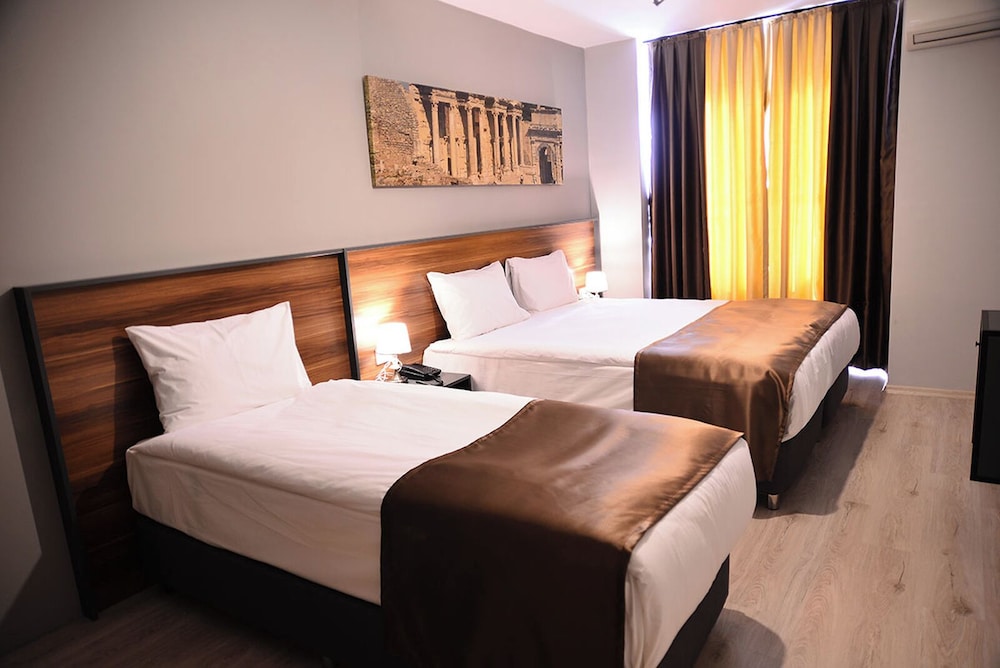 Privado Hotels 18/50