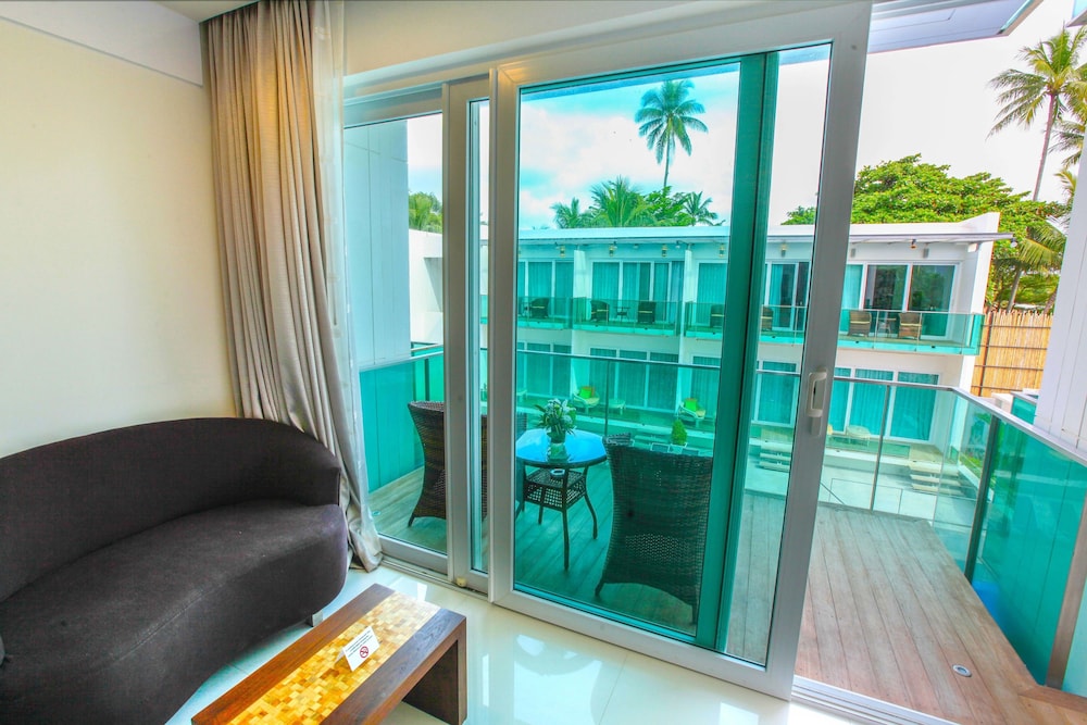 KC Beach Hotel Samui (Ex KC Beach Club & Pool Villas) 122/141