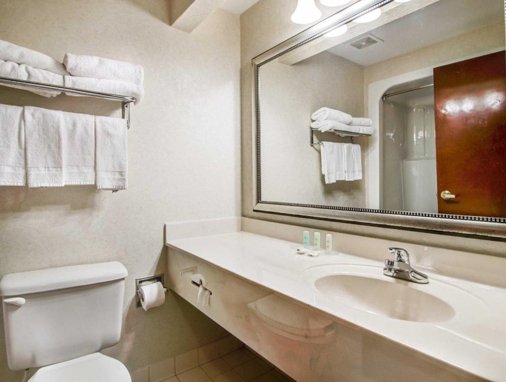 Comfort Suites Warner Robins 56/56