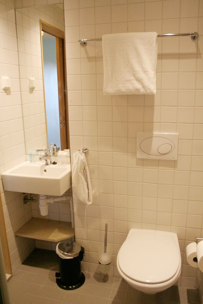 Granavolden Hotel & Gjestgiveri 47/50