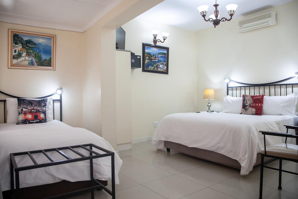 Blue Diamond Lodge 12/40