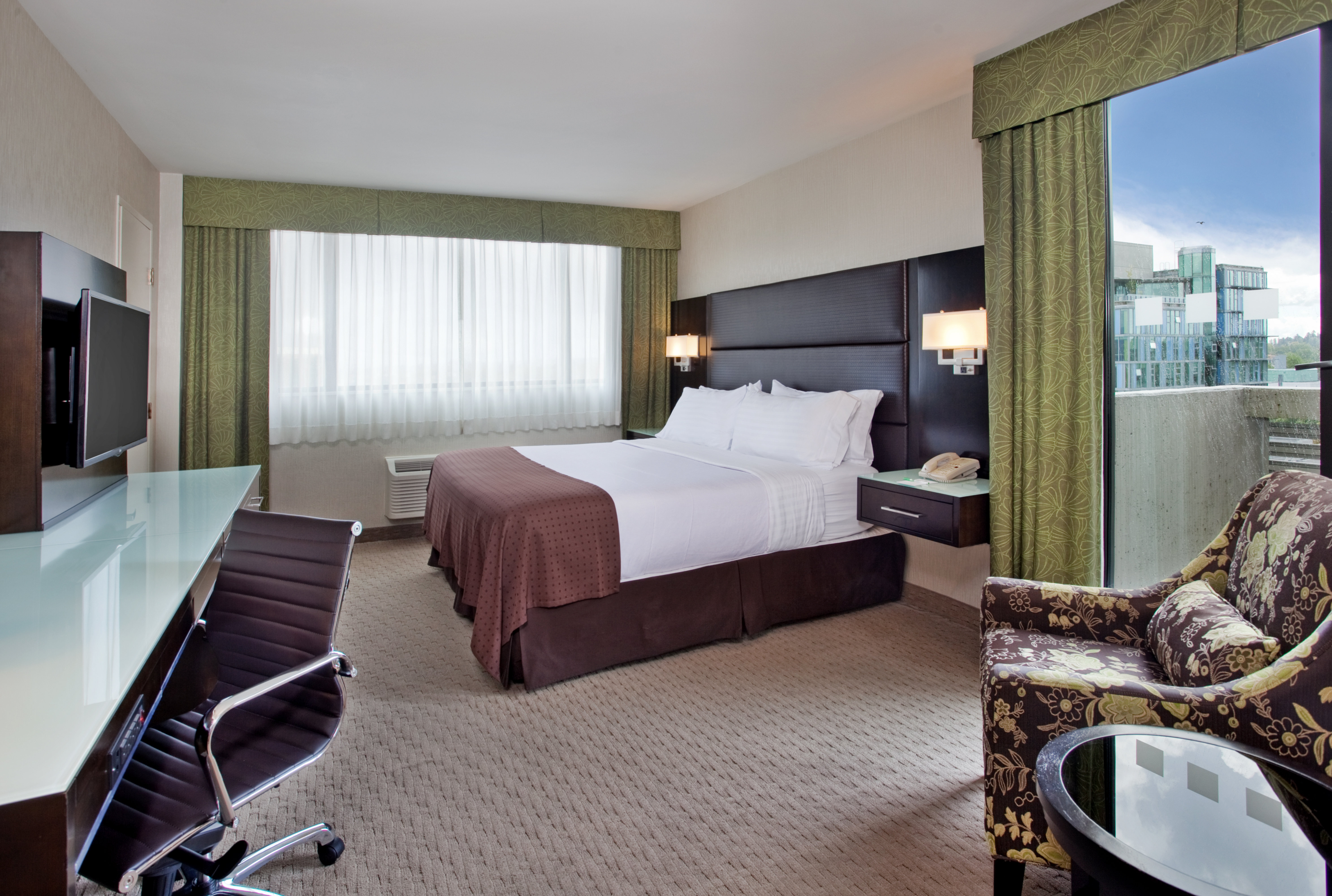 Holiday Inn Vancouver Centre 73/73