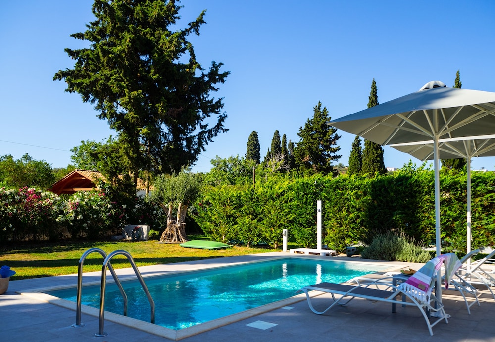 Cypress Garden Villas 44/50