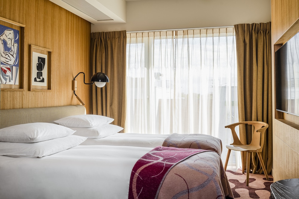 SUPERIOR, TWIN BEDS
