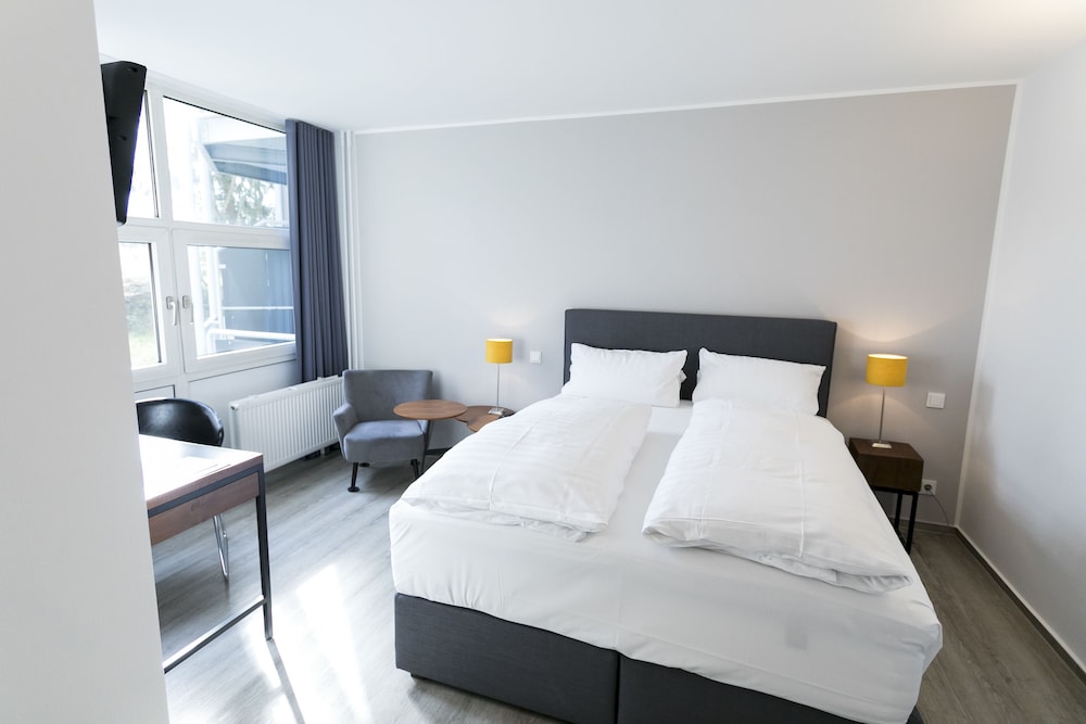 Wald & Golfhotel Lottental 4/29