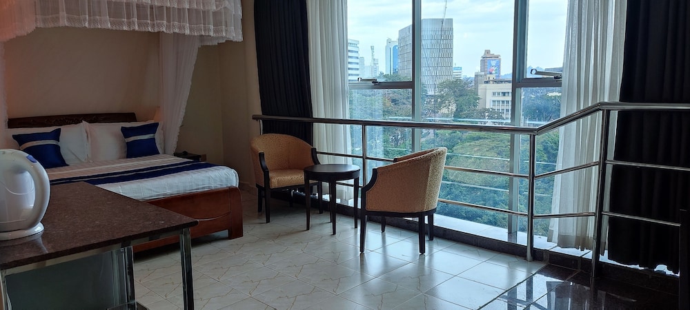 Kooki Hotel 43/50
