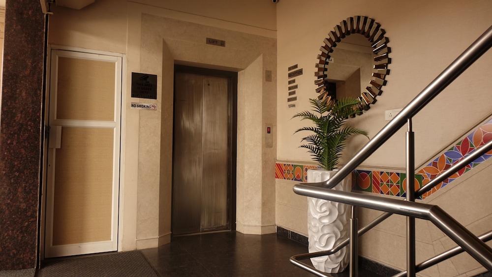 Fabhotel K-Sqaure Koyambedu 16/26