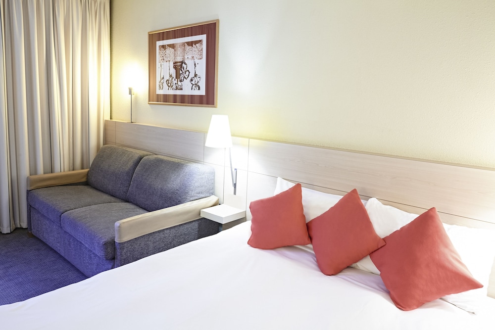 Novotel Glasgow Centre 41/65