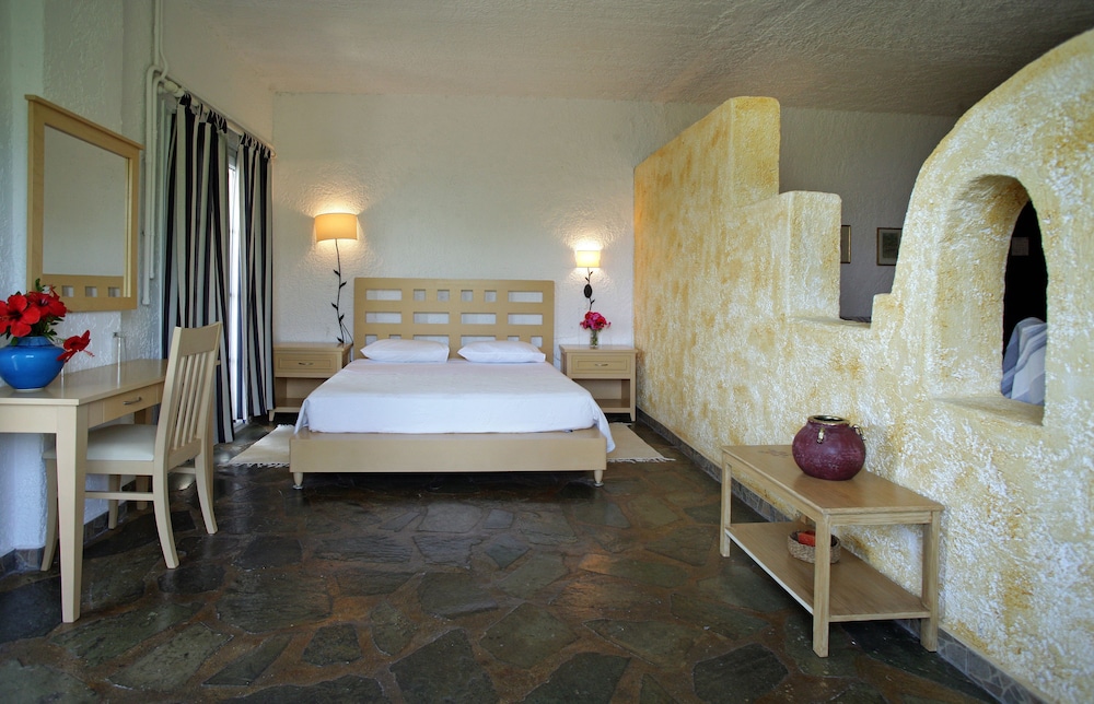 Andros Holiday Hotel 26/68