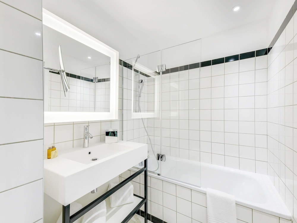 Mercure Paris Orly Tech Airport 78/78