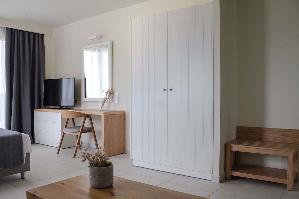 Kyma Suites 22/42