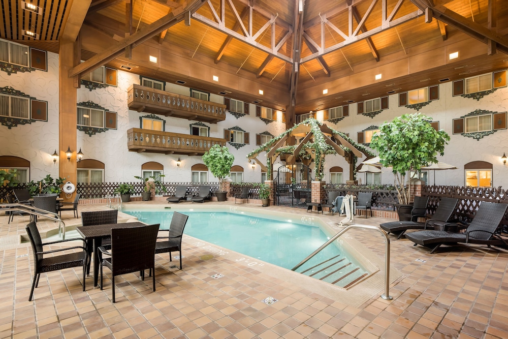 Bavarian Inn Lodge 6/64