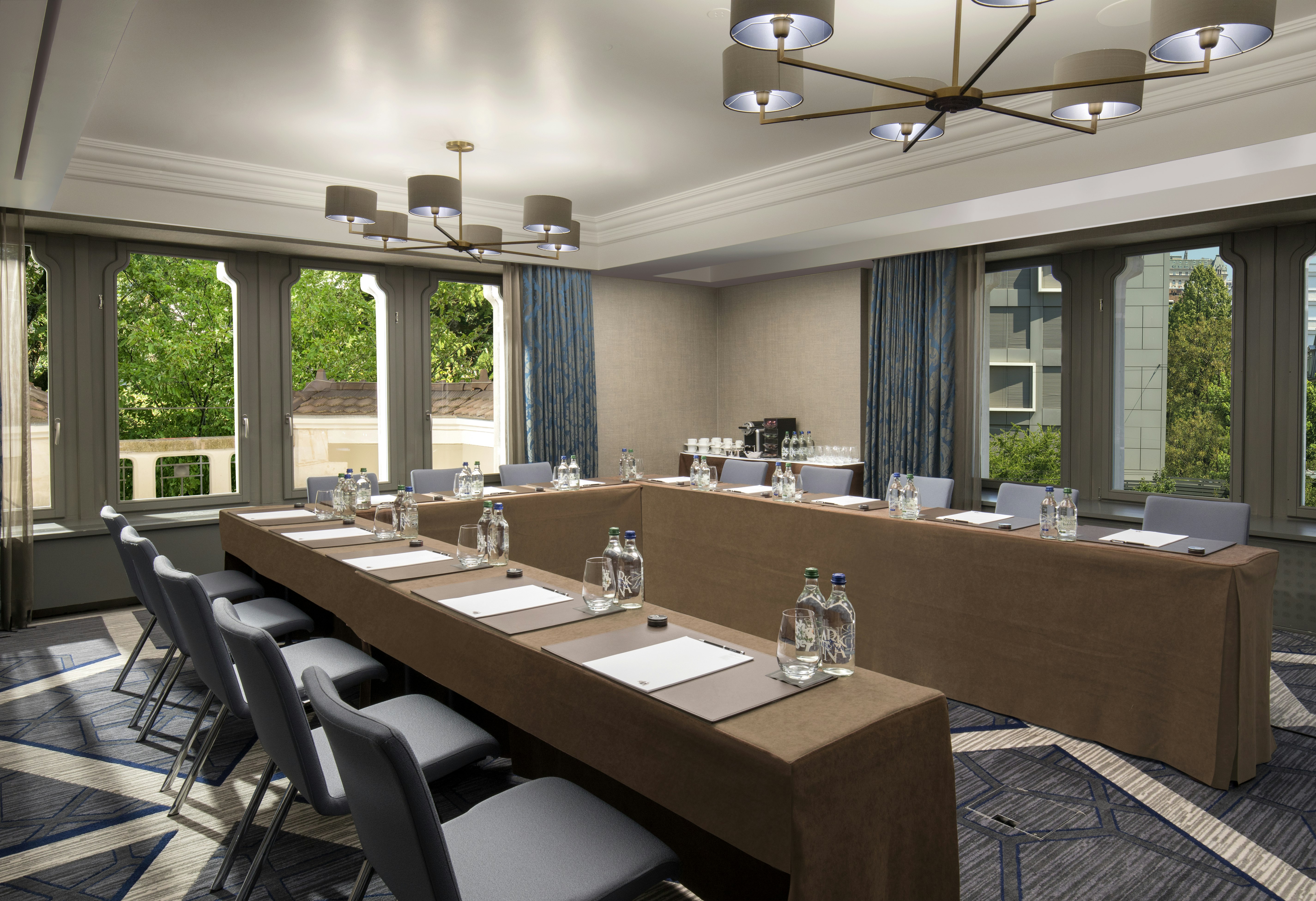 Royal Savoy Hotel and Spa Lausanne 76/84