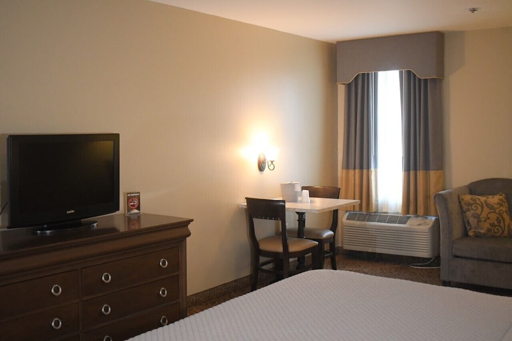 Greenville Inn Suites 50/67