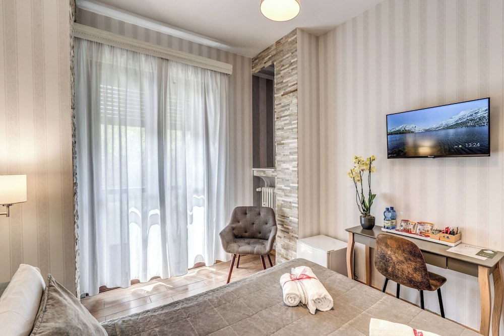 Marta Inn (ex Da Marta and Alida all Esquilino) 38/50
