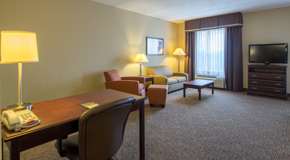 Hampton Inn & Suites Burlington NC 38/66