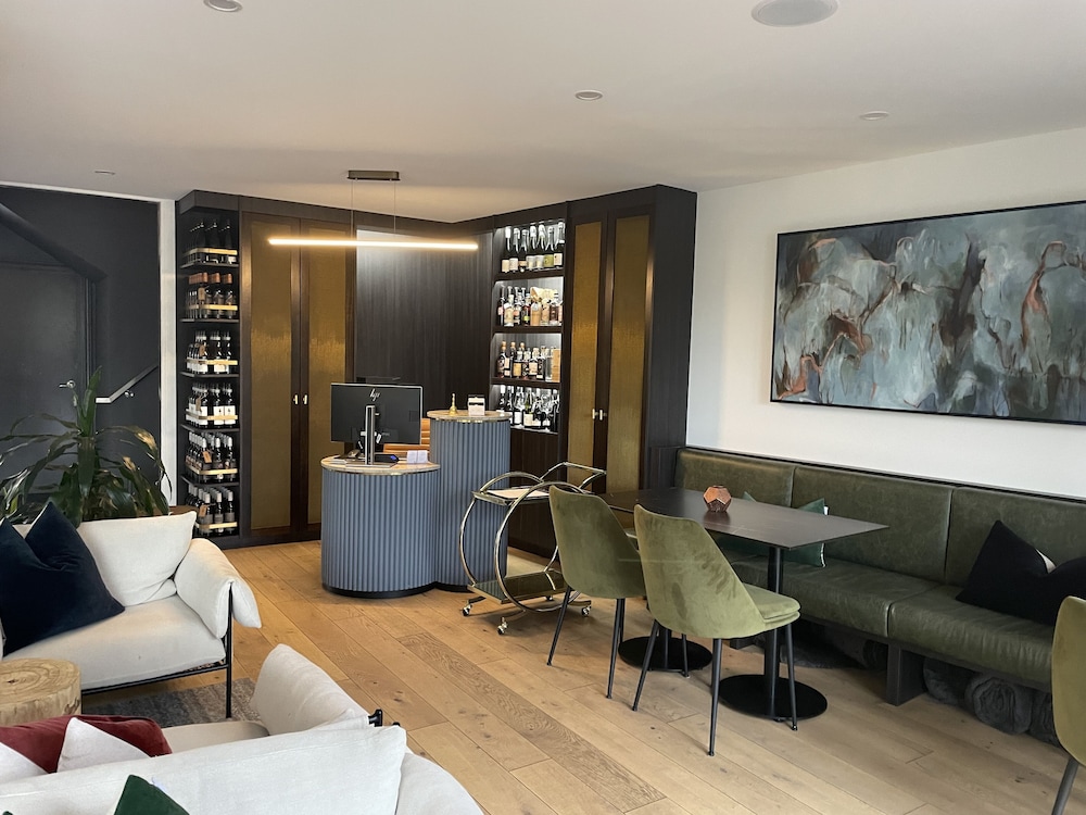 The Charles Boutique Hotel 29/38