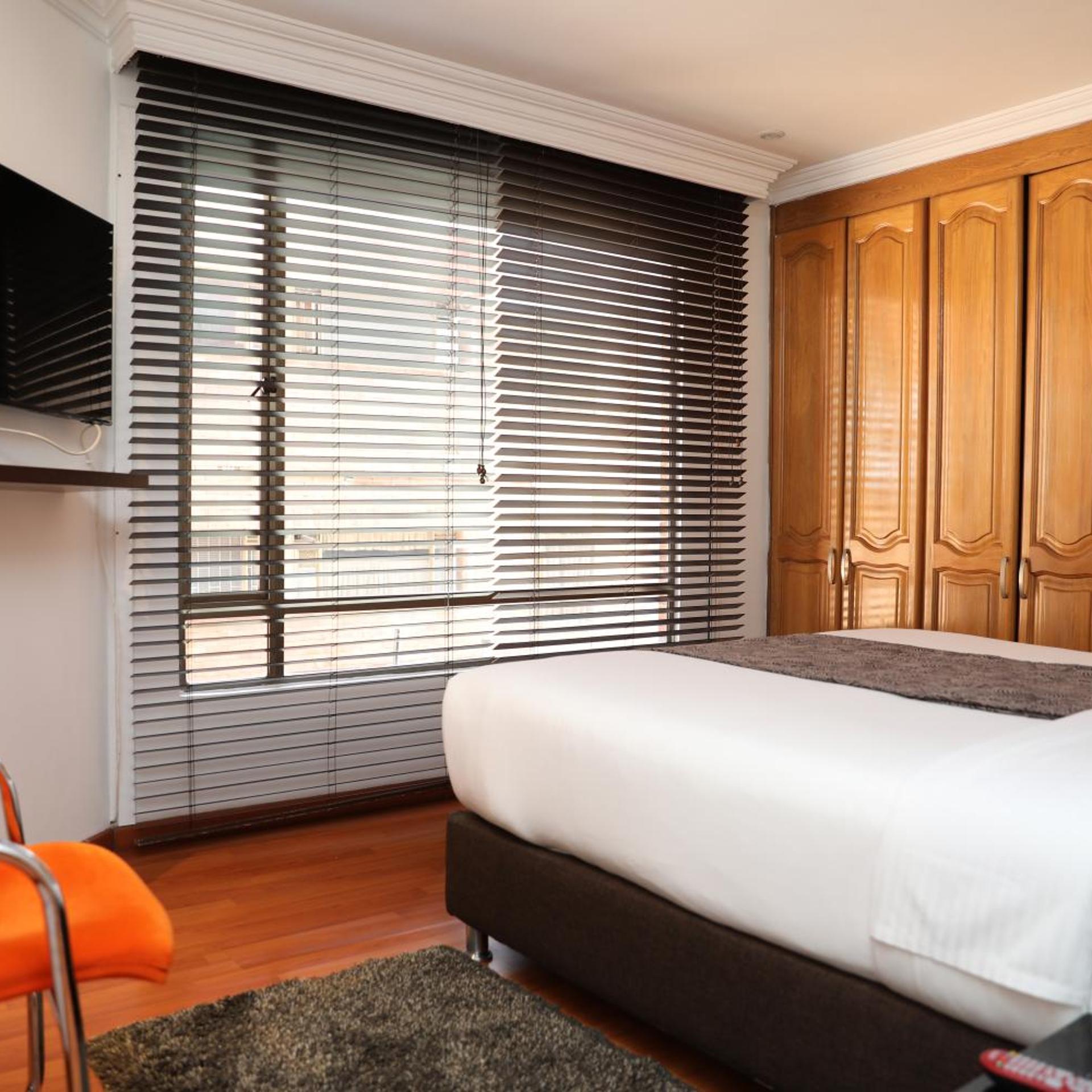 Suites 108 12/55
