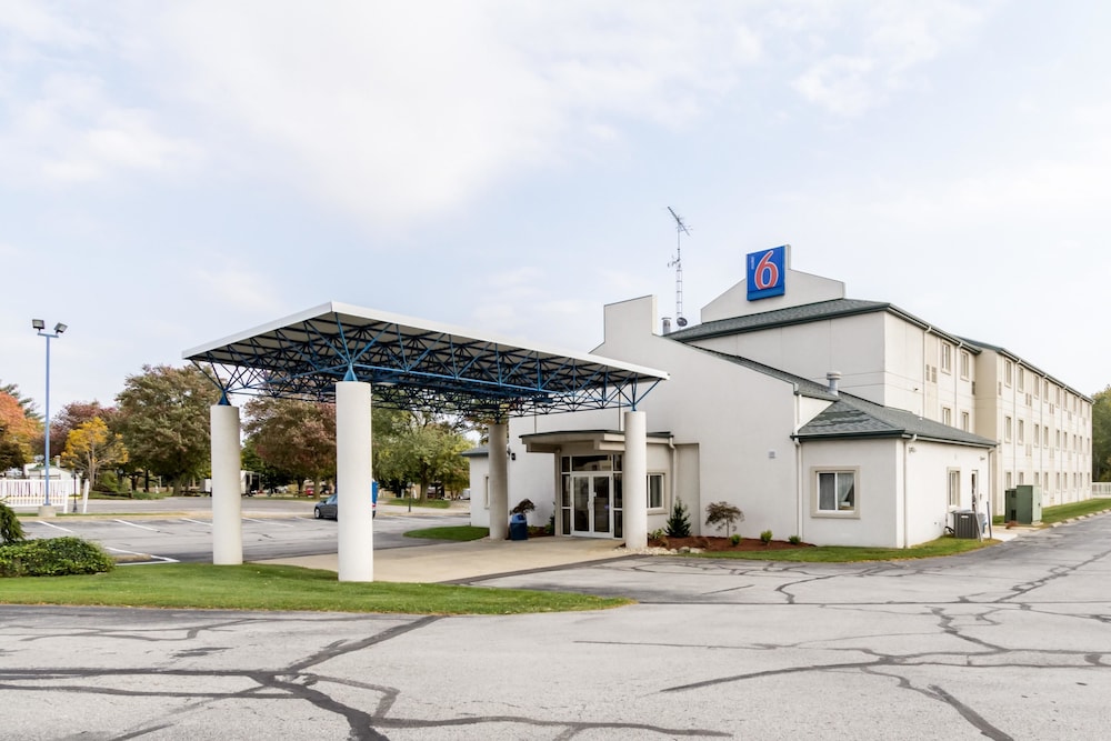 Motel6 Milan, OH - Sandusky 8/64