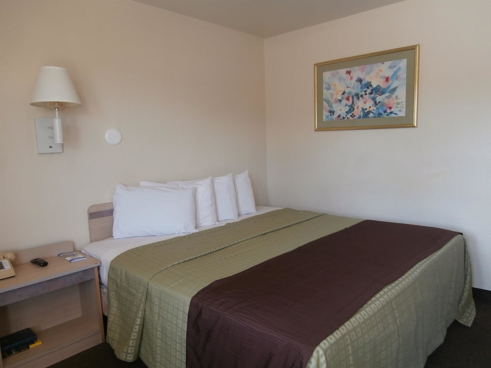 Americas Best Value Inn Lake City 19/45