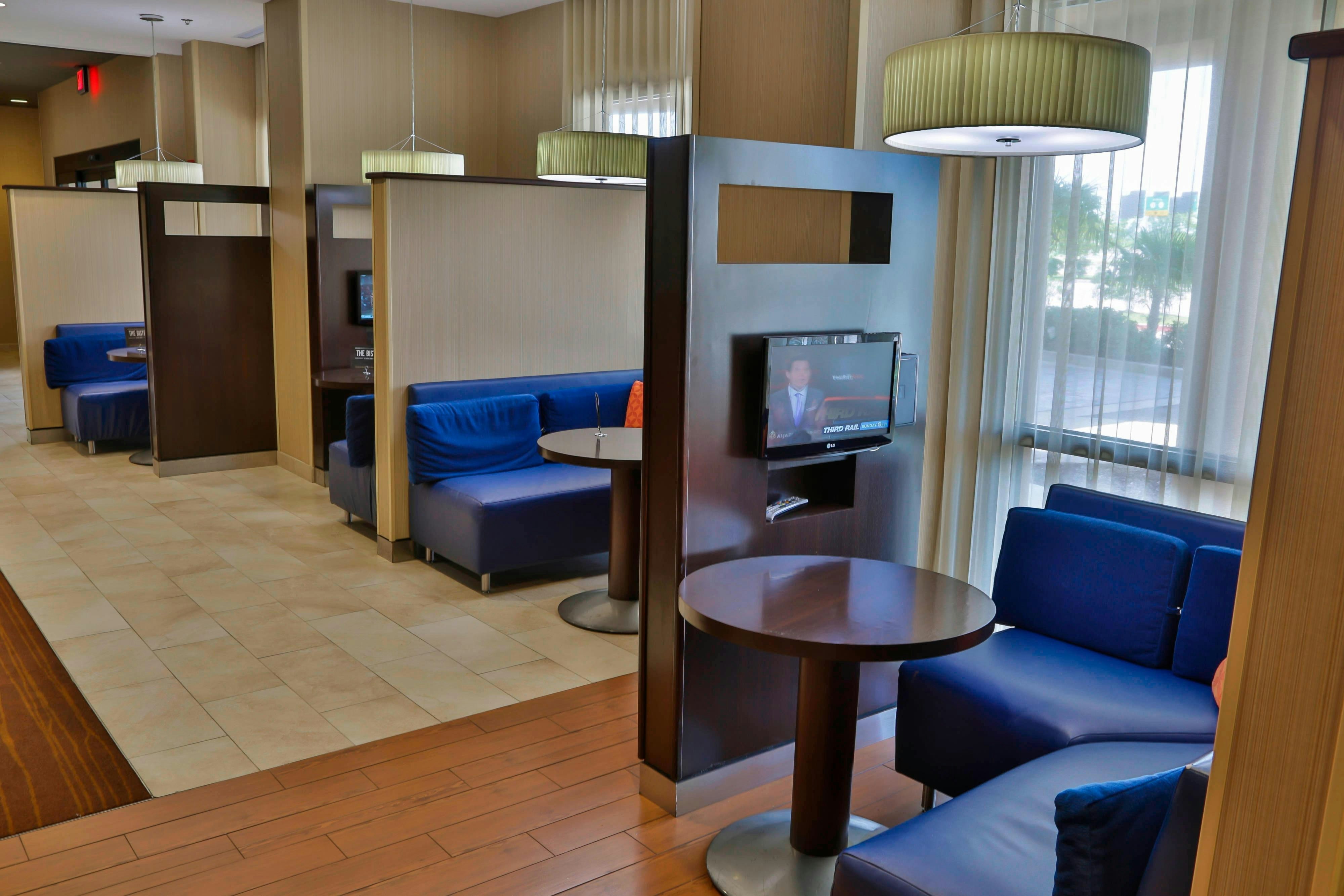 Courtyard Biloxi North D Iberville 13/20