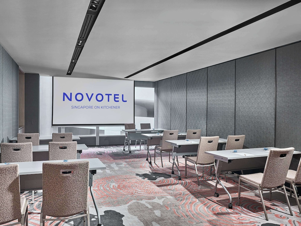 Novotel Singapore on Kitchener 55/61