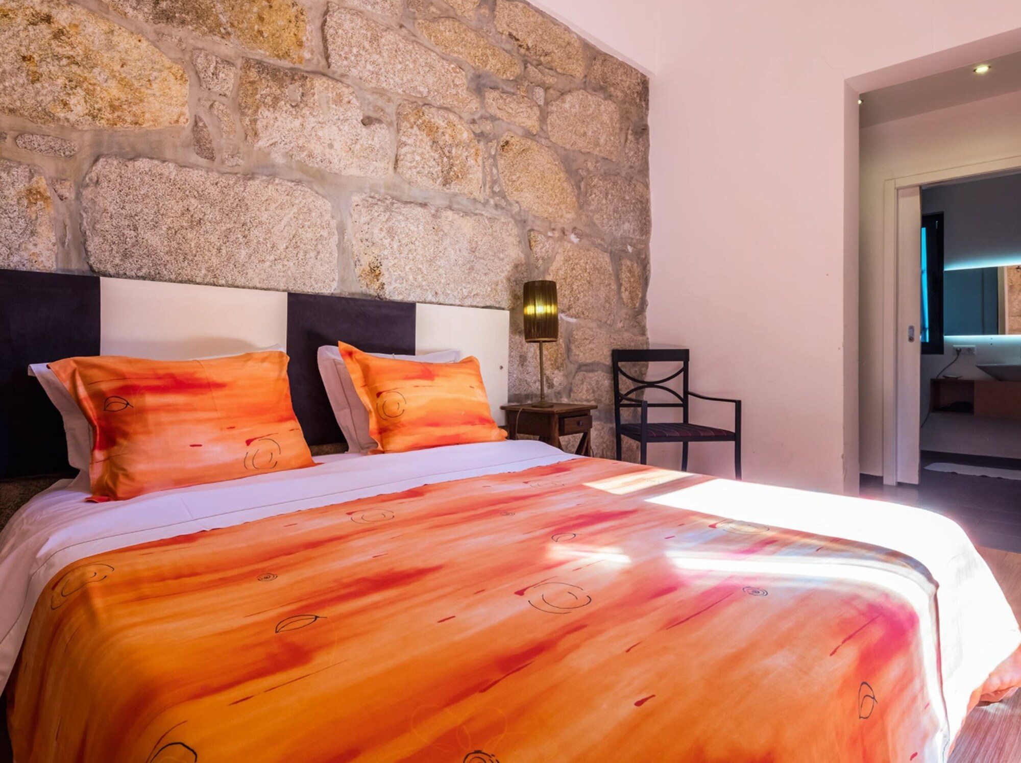 CLASSIC, DOUBLE BED, PRIVATE BATHROOM