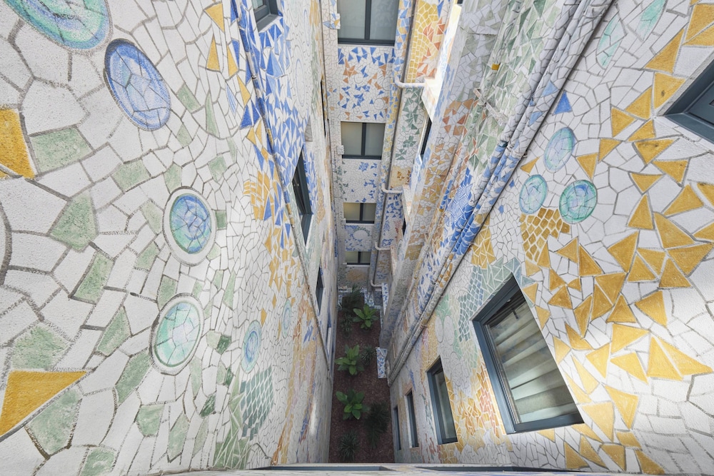 CATALONIA PARK GUELL 36/62