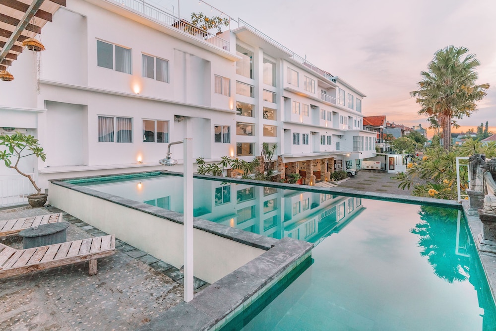 The Salak Hotel 2/45