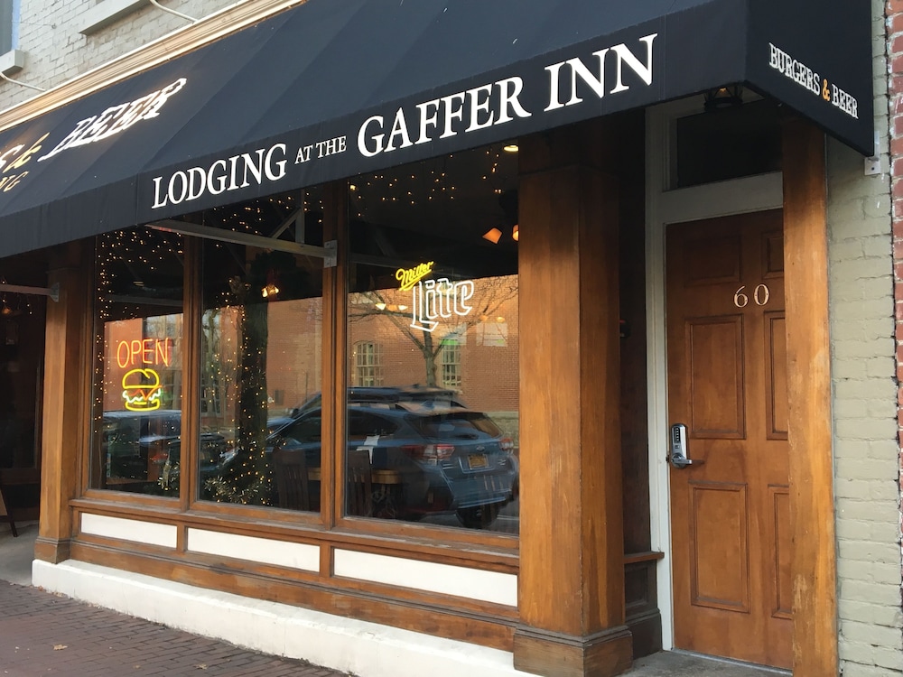 Lodging at the Gaffer Inn 1/48