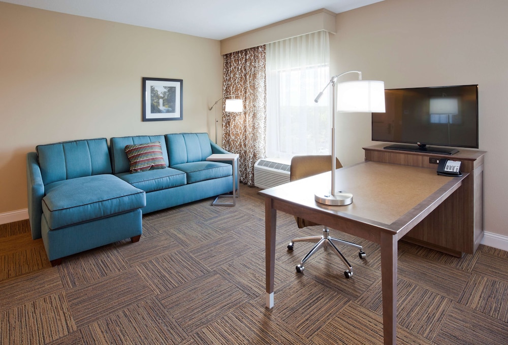Hampton Inn Minneapolis Roseville 27/42